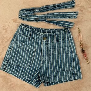 AW Shorts with Tie Belt